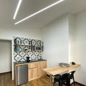  Apartamento Cerca Al Centro Comercial Santafe A105 By Roots